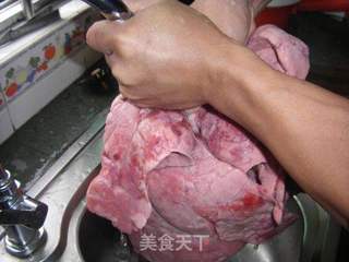 菜干南北杏蜜枣猪肺汤的做法步骤:3