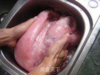 菜干南北杏蜜枣猪肺汤的做法步骤:4
