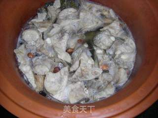 菜干南北杏蜜枣猪肺汤的做法步骤:12