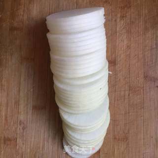 糖醋萝卜片的做法步骤:2