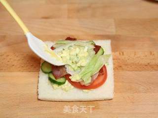 鸡蛋培根沙拉三明治的做法步骤:12