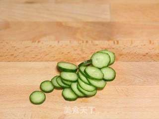 鸡蛋培根沙拉三明治的做法步骤:2