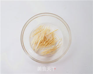 飘香的香辣牙签牛肉的做法步骤:3