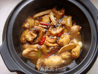 砂锅版三杯鸡的做法步骤:7