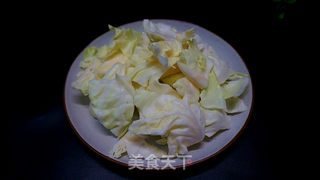 干锅手撕包菜的做法步骤：2