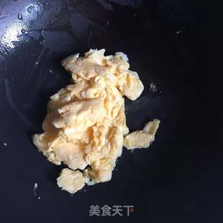 洋葱炒鸡蛋的做法步骤:3
