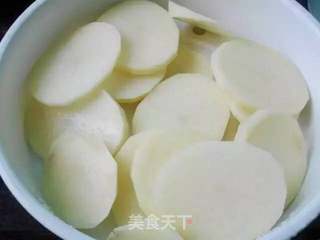 鸡肉土豆饼的做法步骤:2