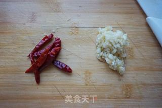 果仁拌菠菜的做法步骤:3