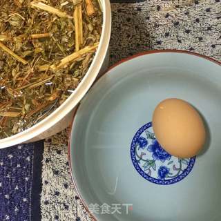 女人的恩物--益母草煮鸡蛋的做法步骤：2