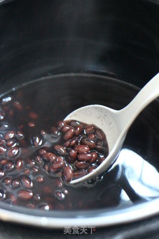 滋补甜汤——黑豆红糖炖蛋的做法步骤:6