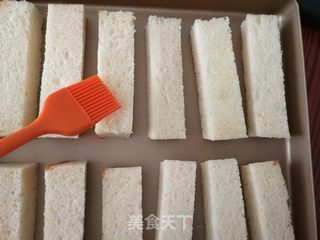 砂糖吐司条的做法步骤:3