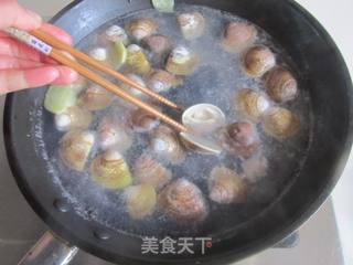 蛤蜊丝瓜汤的做法步骤:4