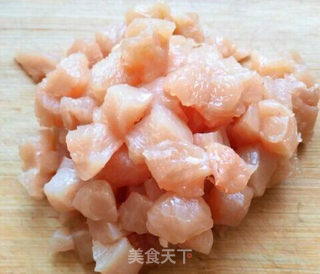 美味的宫爆鸡丁就在眼前,不会做?那你只有舔屏的份的做法步骤:3
