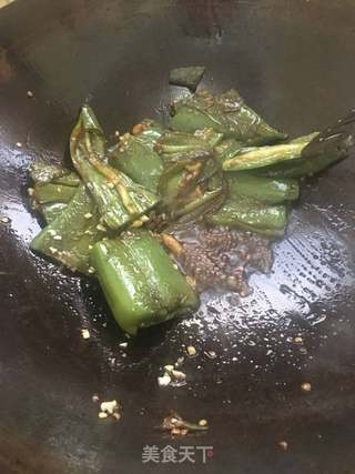 虎皮辣椒的做法步骤：3