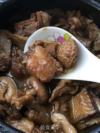 小鸡炖蘑菇的做法步骤:15