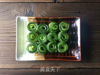 响油黄瓜卷的做法步骤:3