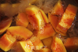 木瓜炖银耳的做法步骤:5