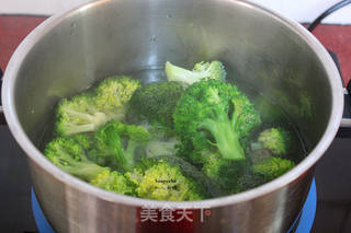 沙拉拌西兰花的做法步骤:3