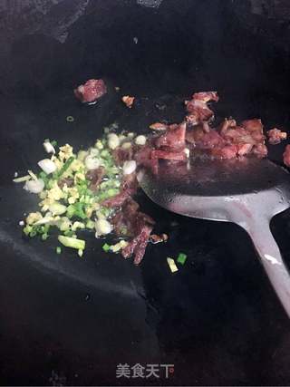 腊肠炒饭的做法步骤:4