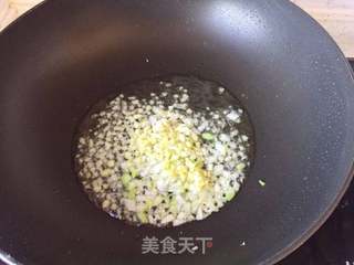 青豆炒虾仁的做法步骤:6