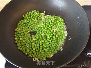 青豆炒虾仁的做法步骤:7