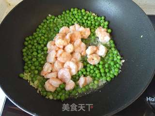 青豆炒虾仁的做法步骤:8