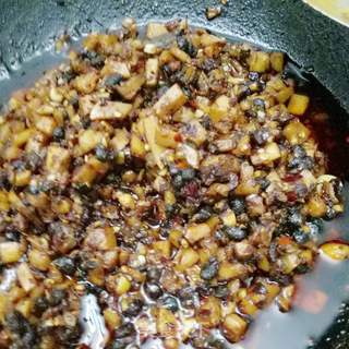 辣子鸡丁杏鲍菇酱的做法步骤:5