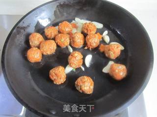 西兰花炒胡萝卜圆子的做法步骤:10