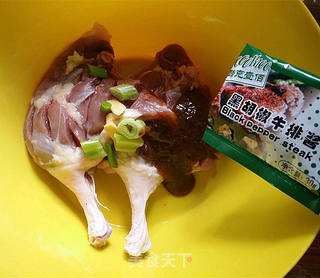 黑胡椒牛排酱烤鸭腿的做法步骤:3