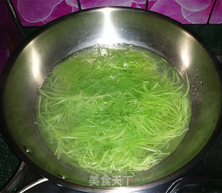 韩式糖醋莴笋的做法步骤:5