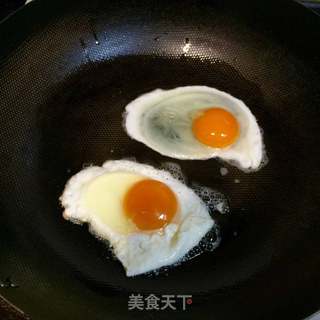 竹笙鸡蛋瘦肉汤的做法步骤:5