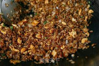 粒粒劲道酱油炒饭的做法步骤:4