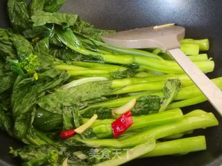 蒜蓉菜心的做法步骤:7