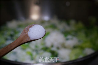 芥菜炒饭的做法步骤:6