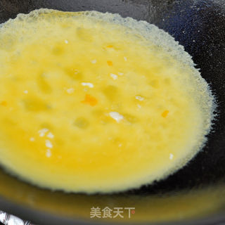 青椒炒豆腐皮的做法步骤:2