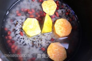 花生甘薯紫米饭的做法步骤:3