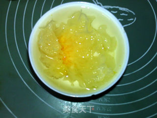 红豆薏米银耳羹的做法步骤:2
