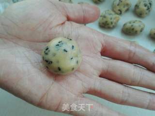 芝麻酥饼干的做法步骤:3