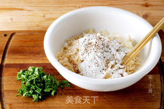 土豆丝饼的做法步骤:2