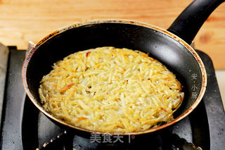 土豆丝饼的做法步骤:4