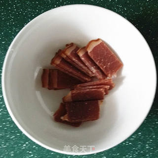 自制火腿香菇辣酱的做法步骤:2