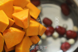 南瓜红枣莲子甜汤的做法步骤:3