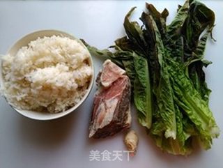 莴笋叶炒饭的做法步骤：1