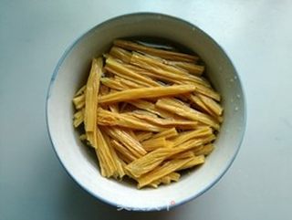 凉拌腐竹的做法步骤:2