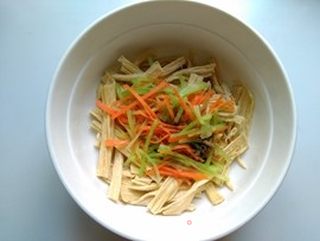 凉拌腐竹的做法步骤:6