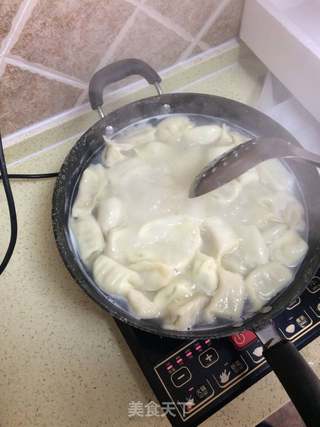 芹菜猪肉水饺的做法步骤:10