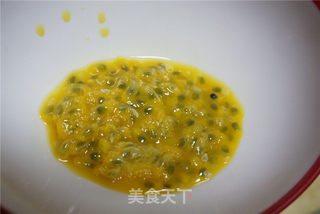 百香果泰式煎鸡翅的做法步骤:2