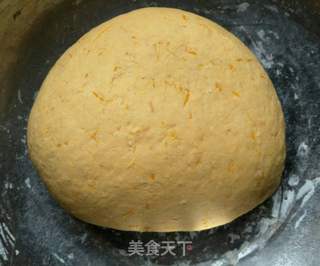 向日葵馒头的做法步骤:5