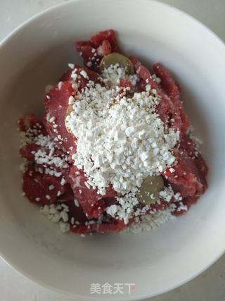 泡椒牛肉粉丝的做法步骤:3