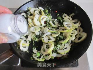 雪菜炒春笋的做法步骤:6